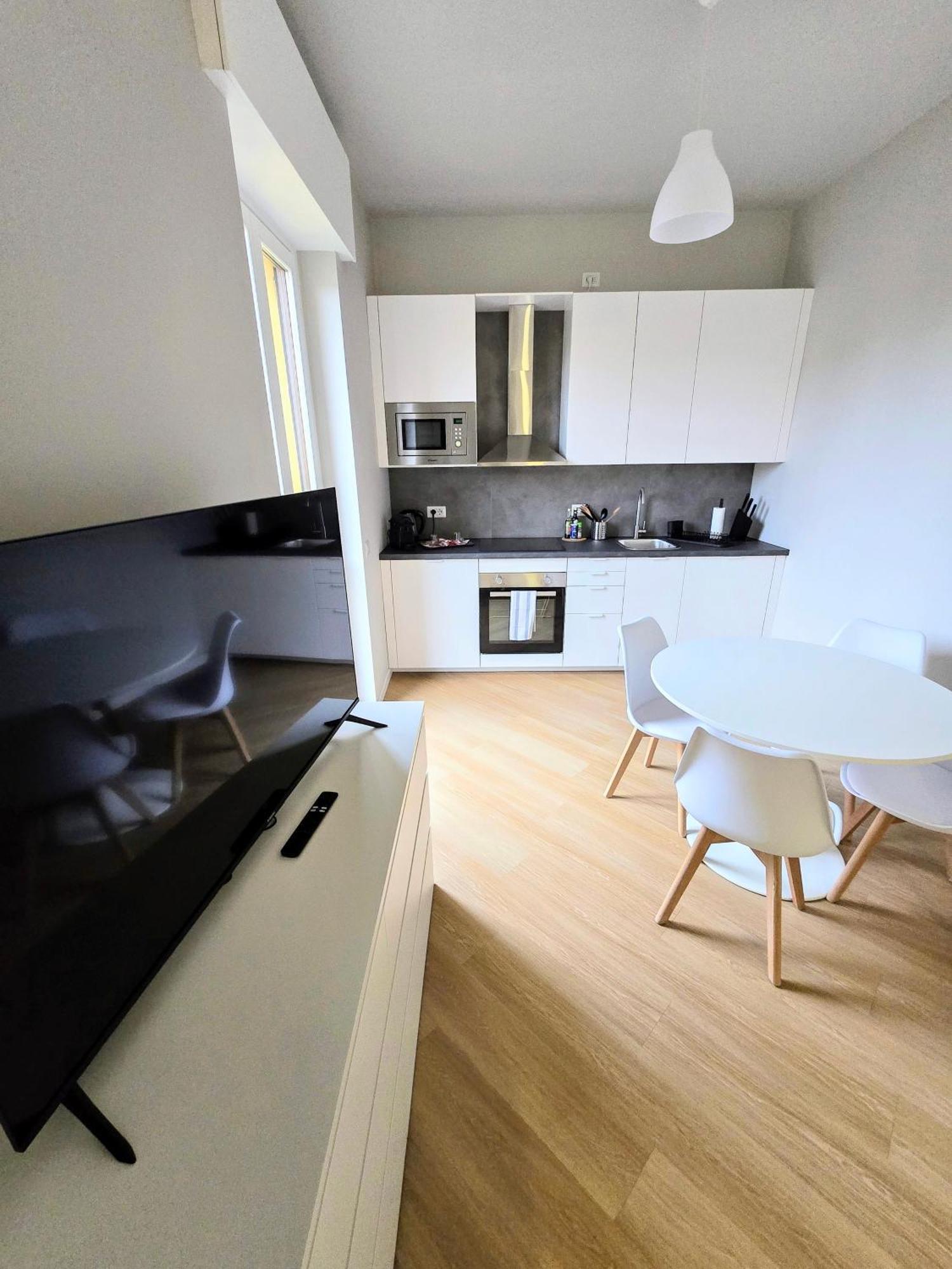 Monza Apartments Room photo